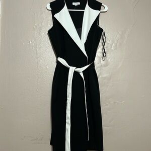 Calvin Klein Black and White  Sleeveless Belted Wrap dress Size 6